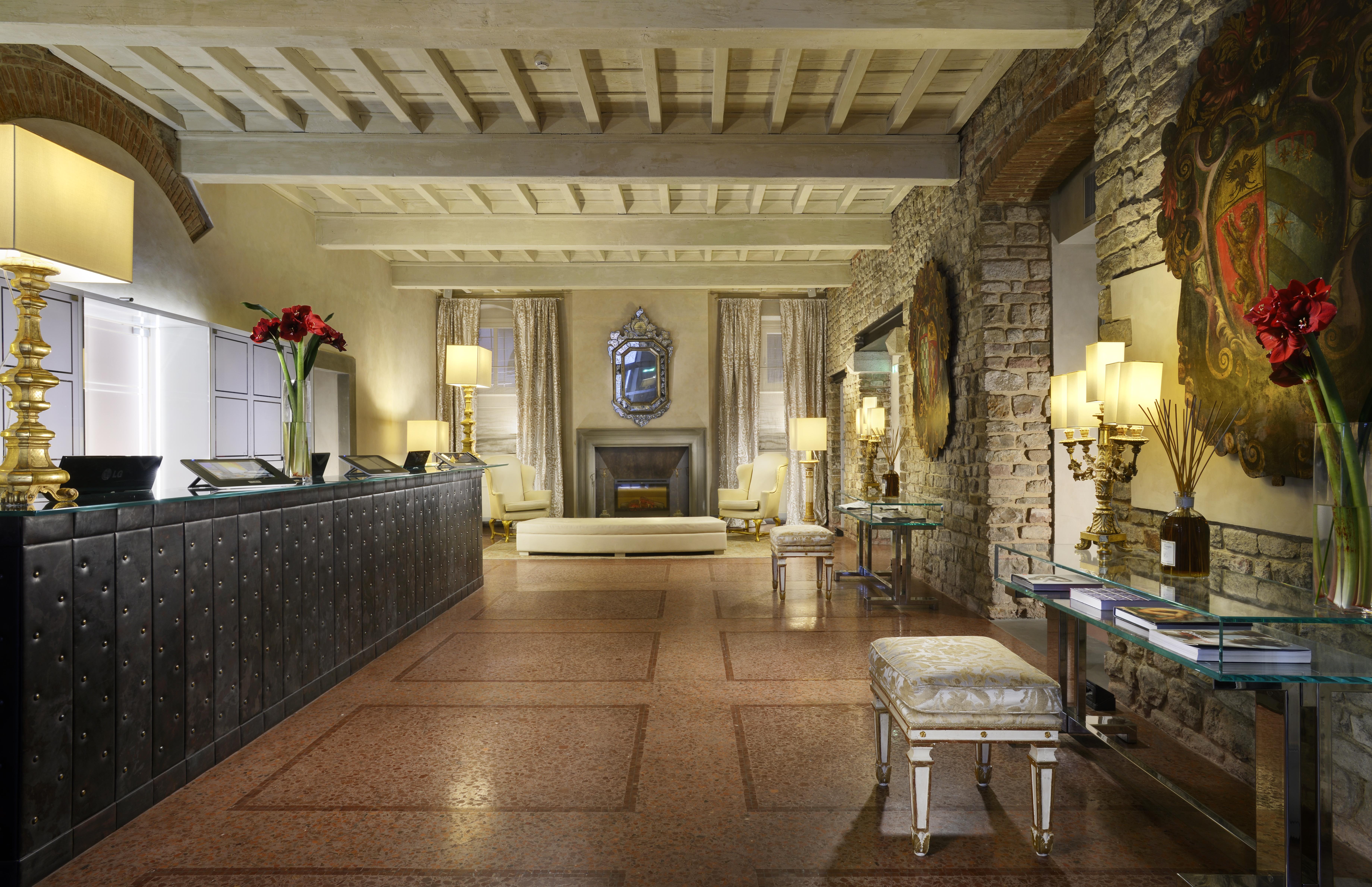 Brunelleschi Hotel Флоренция Интерьер фото